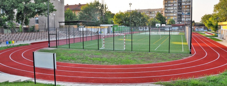 Sports playground constructed in Lom under project 2007CB16IPO006-2009-1-62